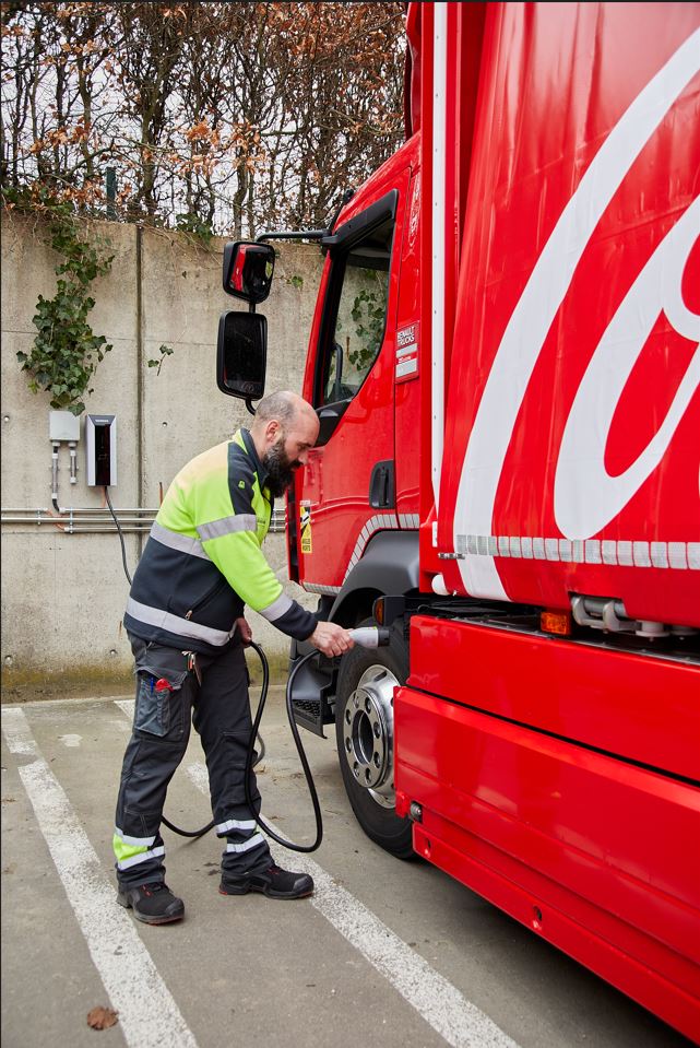 Charging_Vehicule_Electric_CocaCola