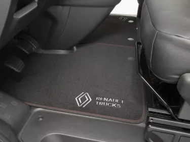 Renault Trucks Trafic Floor mats adapted