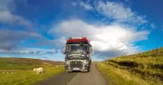 RENAULT TRUCKS T - SCOTLAND - EM&T RAPSON