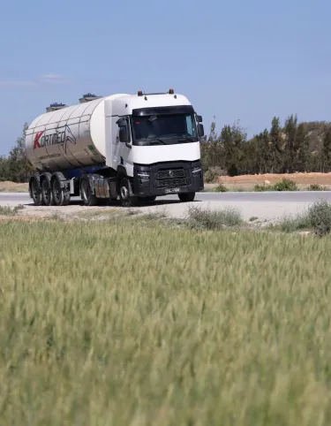 Tanker truck