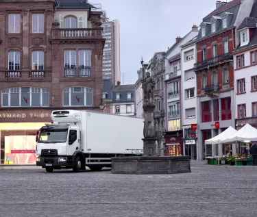 Renault Trucks D Wide fridge